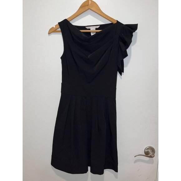 Diane Von Furstenberg Sleeveless Ruffle  Minimalist Mini Dress Women's Size 0 - Picture 3 of 11